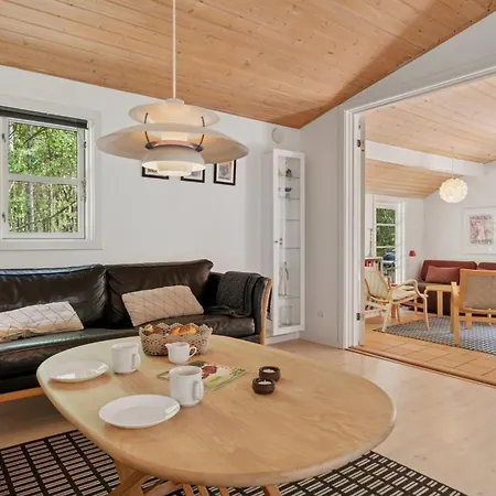 Holiday home Signe - 850m From The Sea By Interhome *